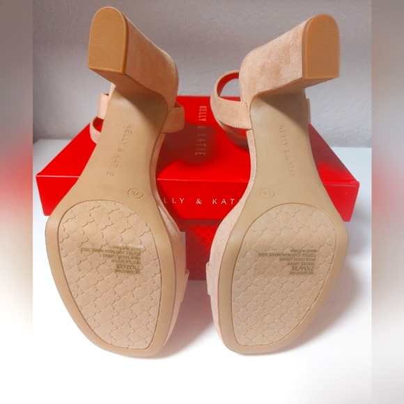 Kelly & Katie mircosuede block heel sandals - Picture 4 of 5